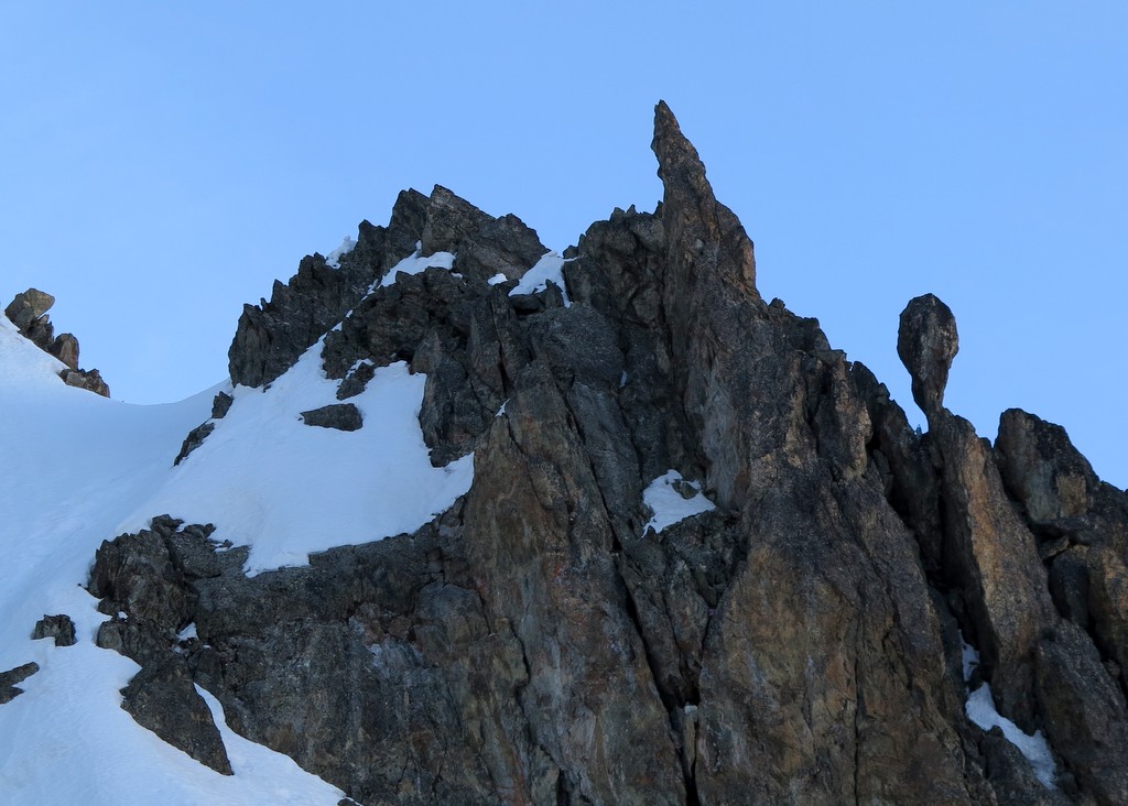 Attention, gendarmes!