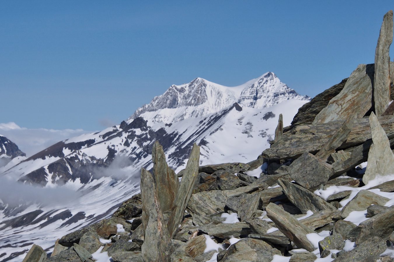 La Grande Casse : Derrière la crête de la Sana.