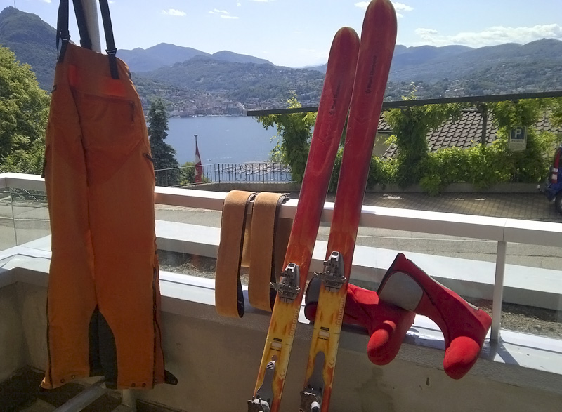 #6 Lugano : Il faut savoir ranger les skis... au fond, le Monte San Salvatore, 912 m (1 remontée mécanique, mais ne se skie pas...) Lugano : Il faut savoir ranger les skis... au fond, le Monte San Salvatore, 912 m (1 remontée mécanique, mais ne se skie pas...)
