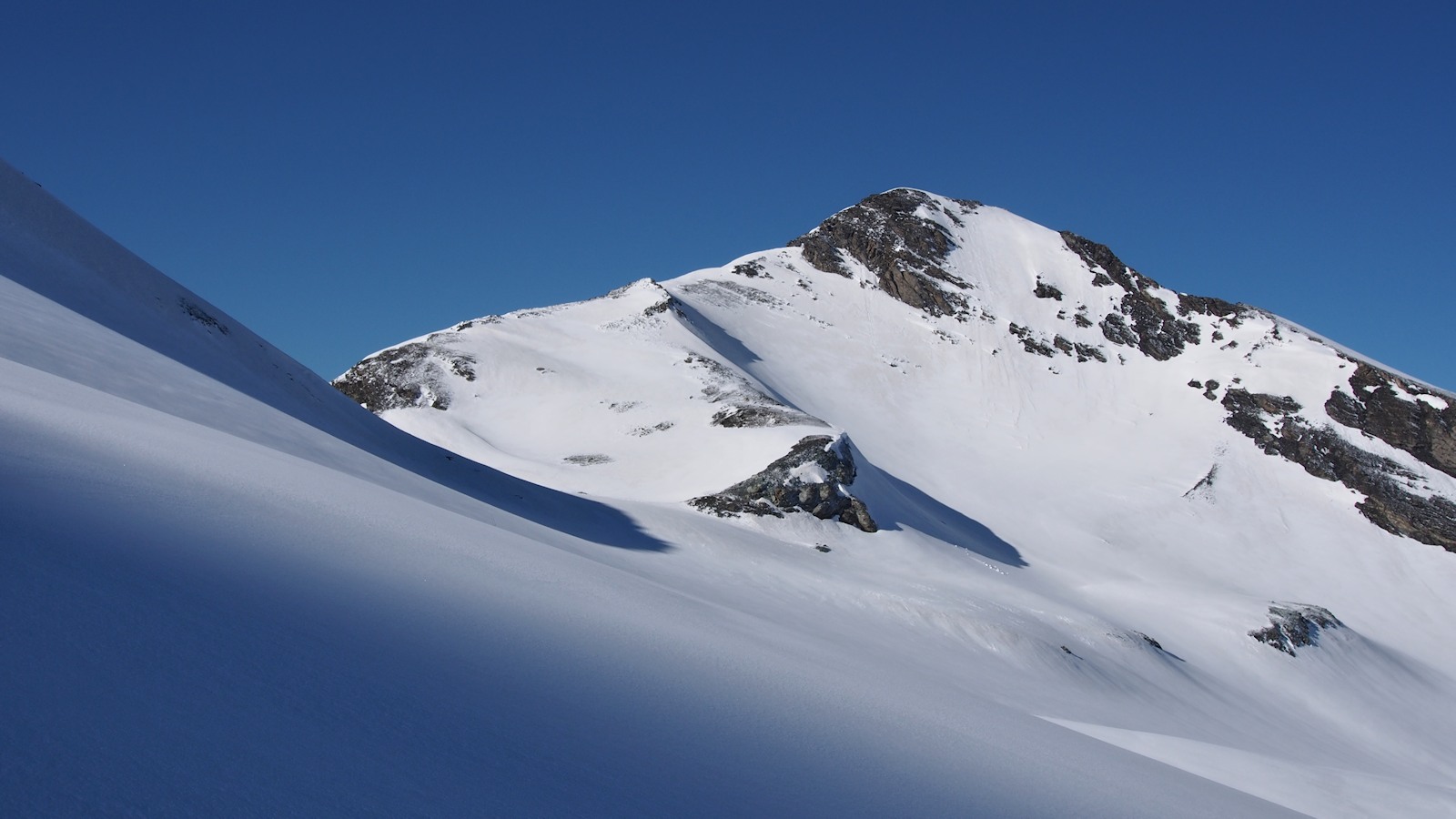 #14 Aiguille de Méan Martin : Vue en redescendant du col. Aiguille de Méan Martin : Vue en redescendant du col.