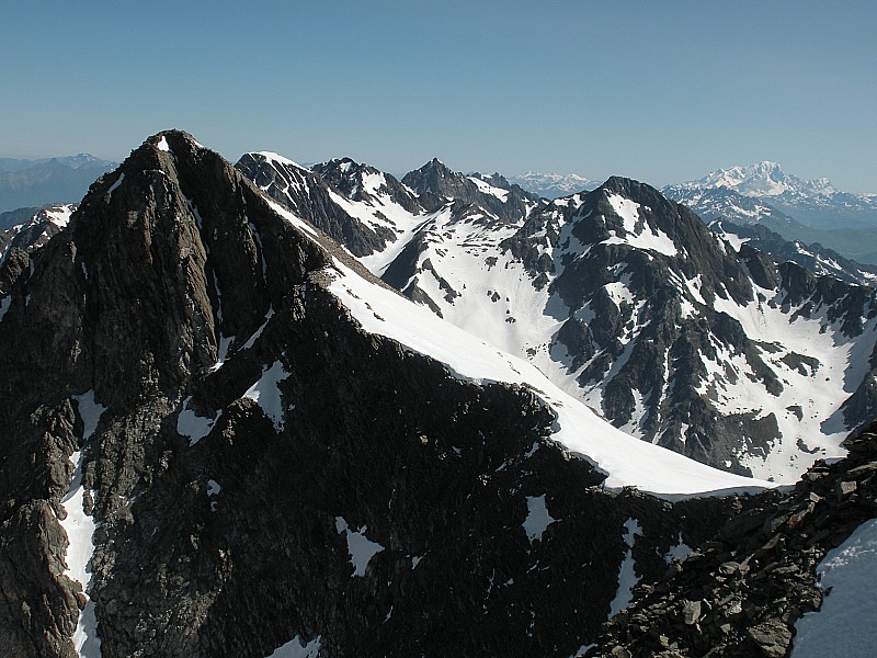 Enfilade de sommets : Du côté de l'Arguille
