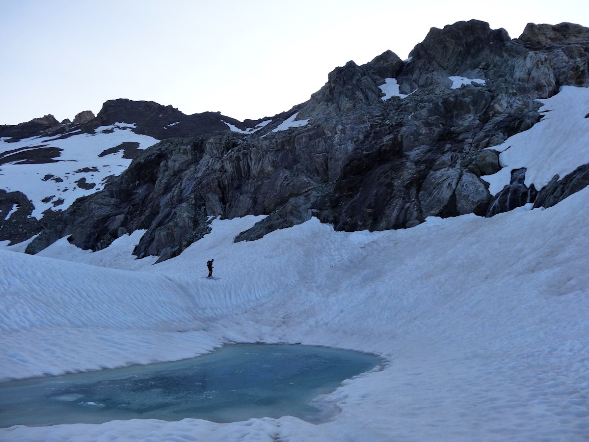 Glacier des Roches Blanches : Au terme de la troisième descente du jour.