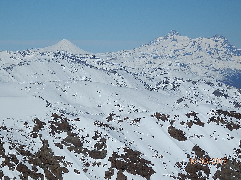 Ascension : Le magnifique volcan Antuco (2985m) et la Sierra Velluda (3200m)