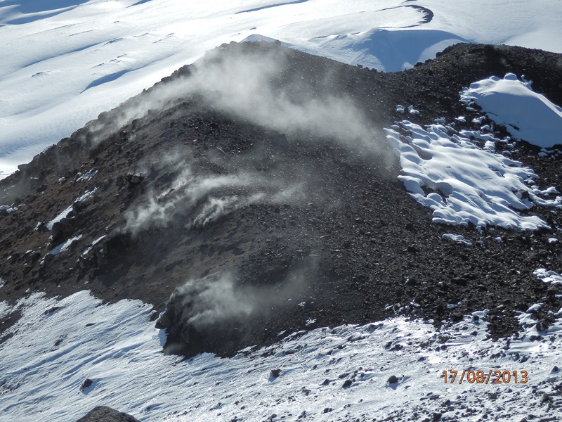 Gros plan sur les fumerolles : du volcan Chillan Nuevo