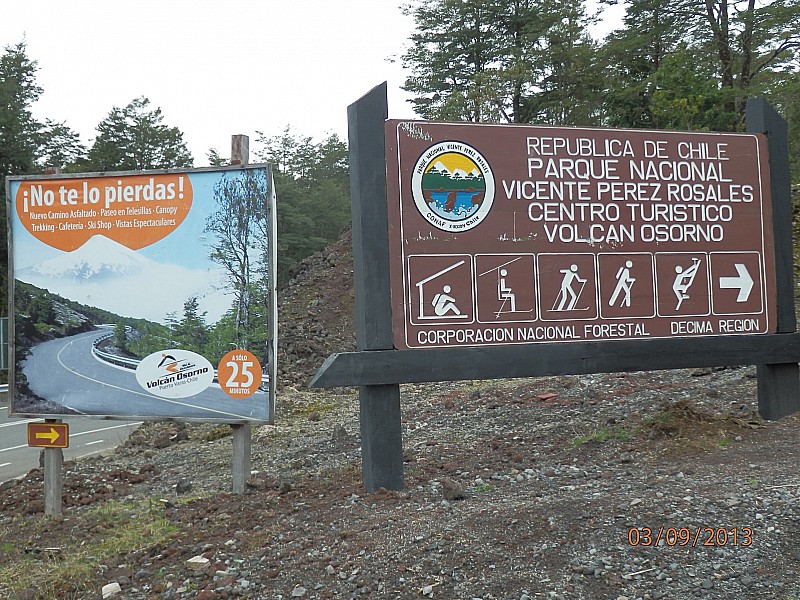 La route d'accès au volcan : non loin du village d'Ensenada
