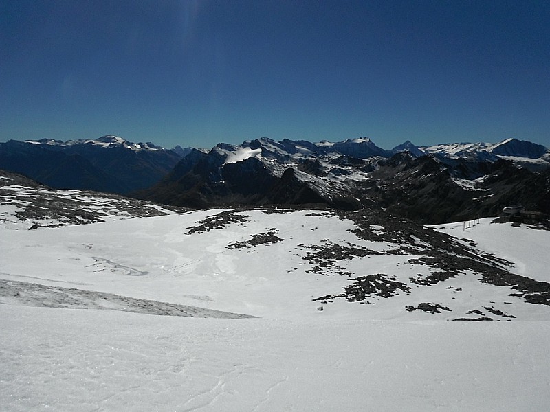 La vue depuis le glacier : On vit qu'il y a un peu de glace qui ressort