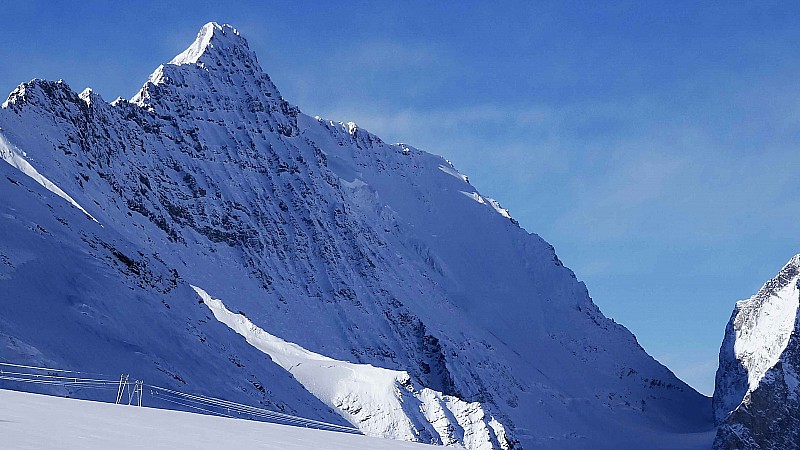 Grande-Casse : Toujours aussi impressionnante d'ici, et la petite face Nord est bien platrée aussi ...