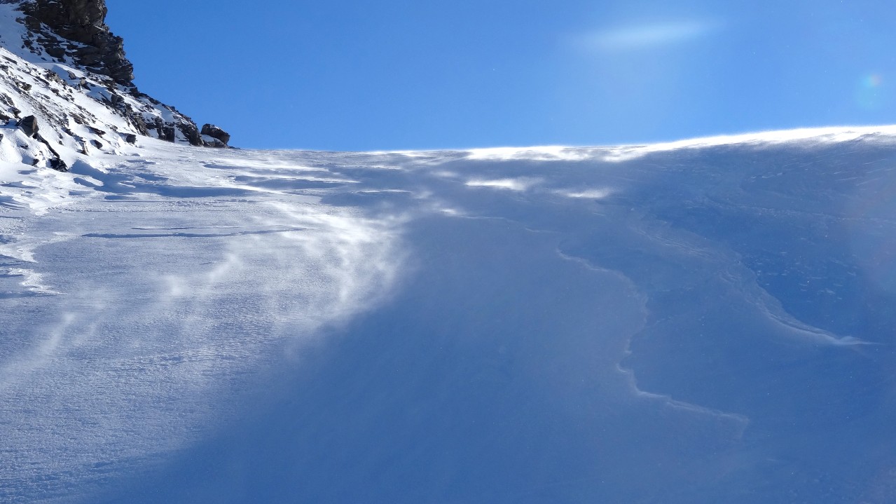 Le Col du Lauzon : Un petit vent frais se lève pour la descente ...