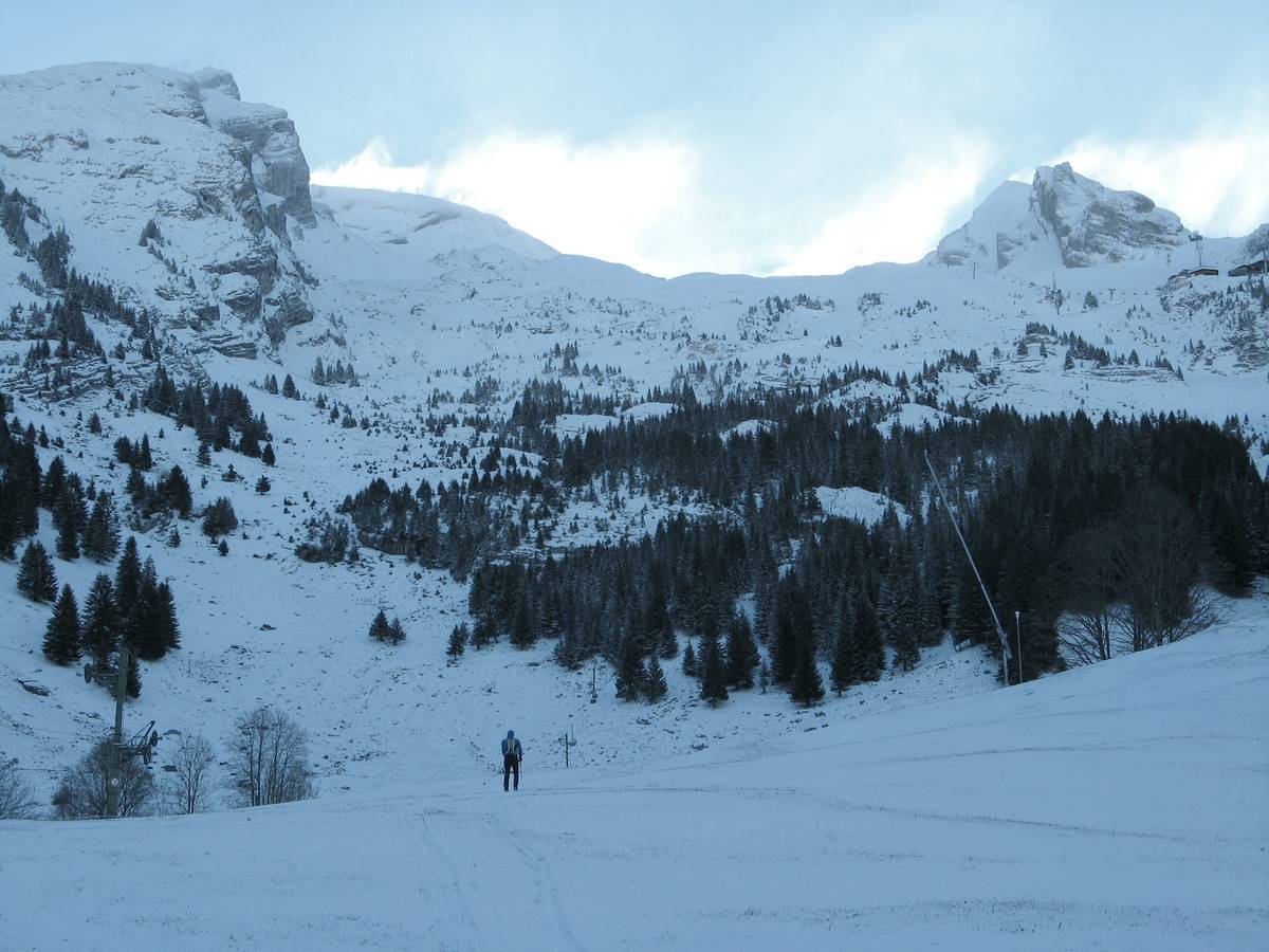 Col de Balme : Malgré le peu de neige au départ ... montée skis aux pieds
