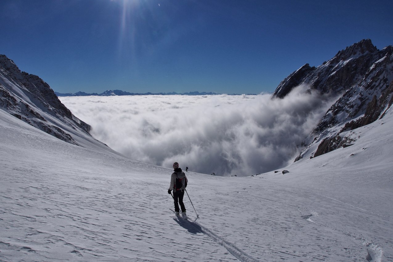 Trop bien ici ! : Seuls les hauts sommet de Vanoise émergent.