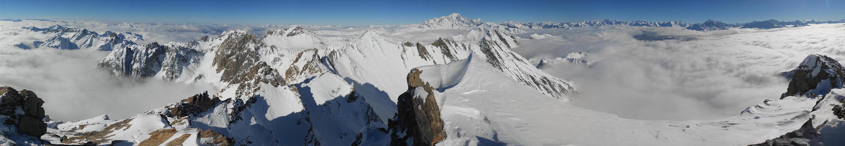 Roignais : Panorama du sommet