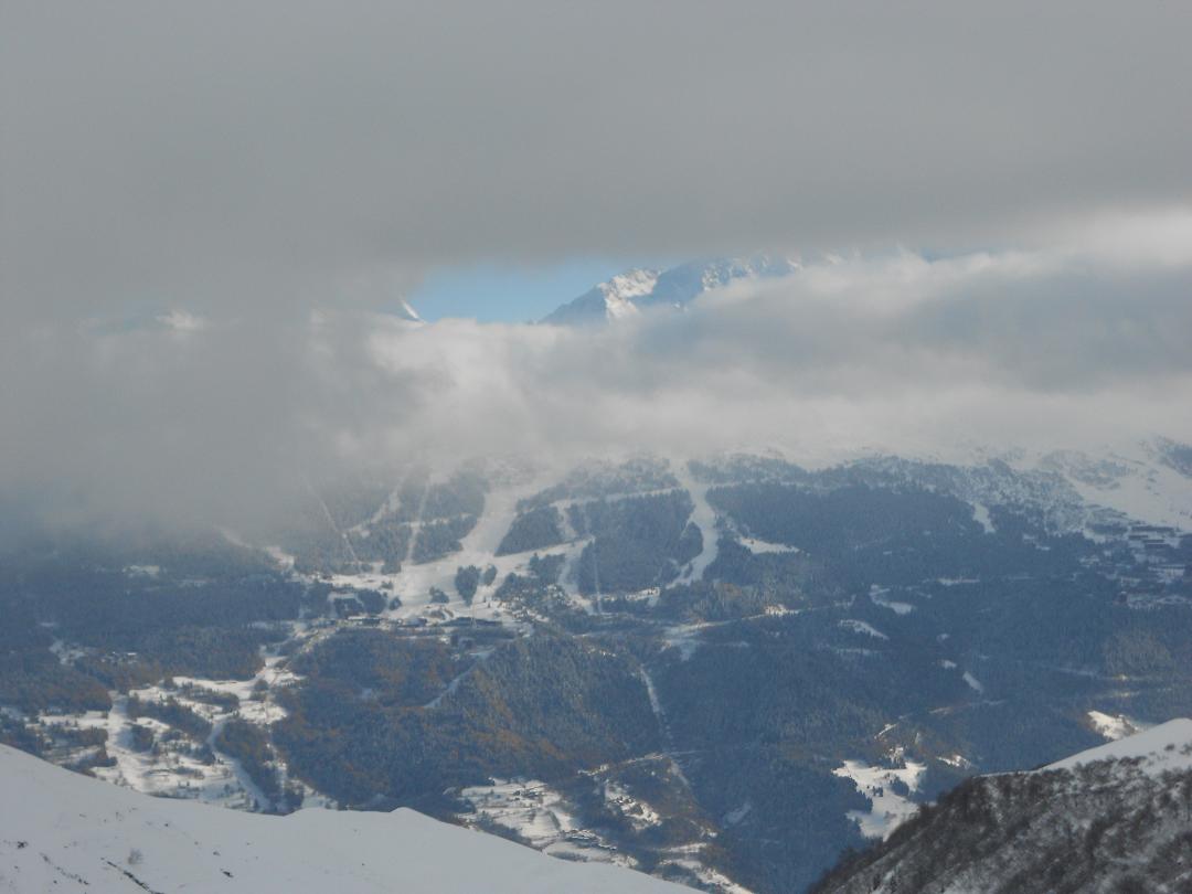 Mont Pourri : apparition furtive sous la grisaille