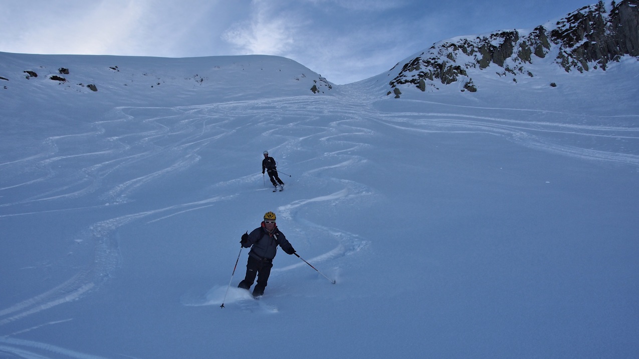 David et Pascal à l'oeuvre : Des traces, mais du bon ski.