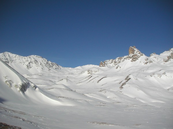 Rocher de la Grande Tempête : Le vallon conduisant au Col des Muandes, avec le Rocher de la Grande Tempête