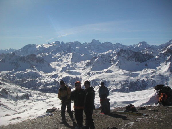 Au sommet : Belle vue sur les Ecrins depuis le sommet