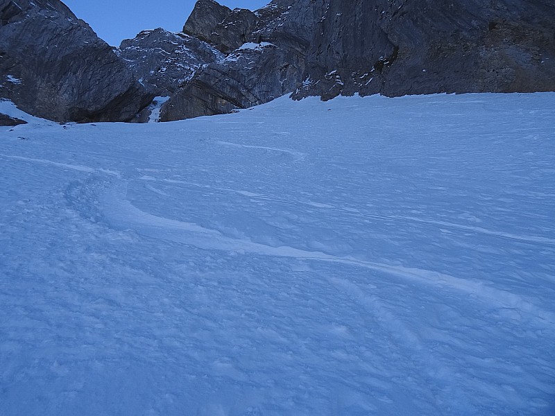 Couloir du Clocher : Dans la partie centrale. Poudreuse mais il faut rester sur ses gardes surtout avec des allumettes qui s'enfoncent.