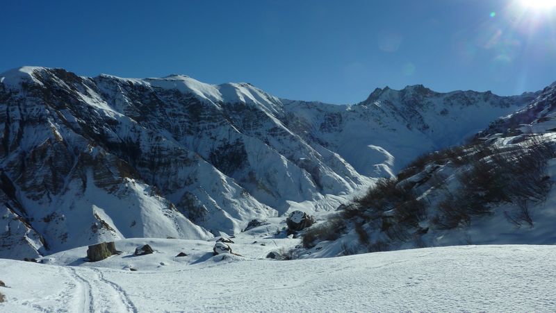Solitude : Aiguilles de la Grande Moendaz