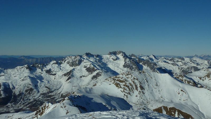 Lauziere : le massif en enfilade