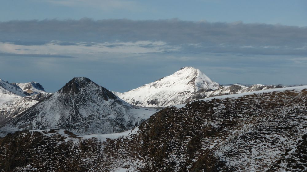 #7 Puys Griou et Mary : Entre gris clair et gris foncé. Puys Griou et Mary : Entre gris clair et gris foncé.