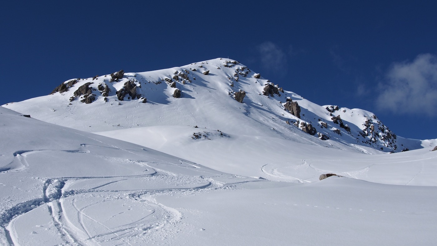 Le Quermoz (2296 m) : Le versant Nord-Est.