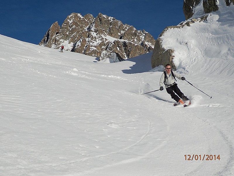 David s'éclate sous le : déversoir du Lac Autier