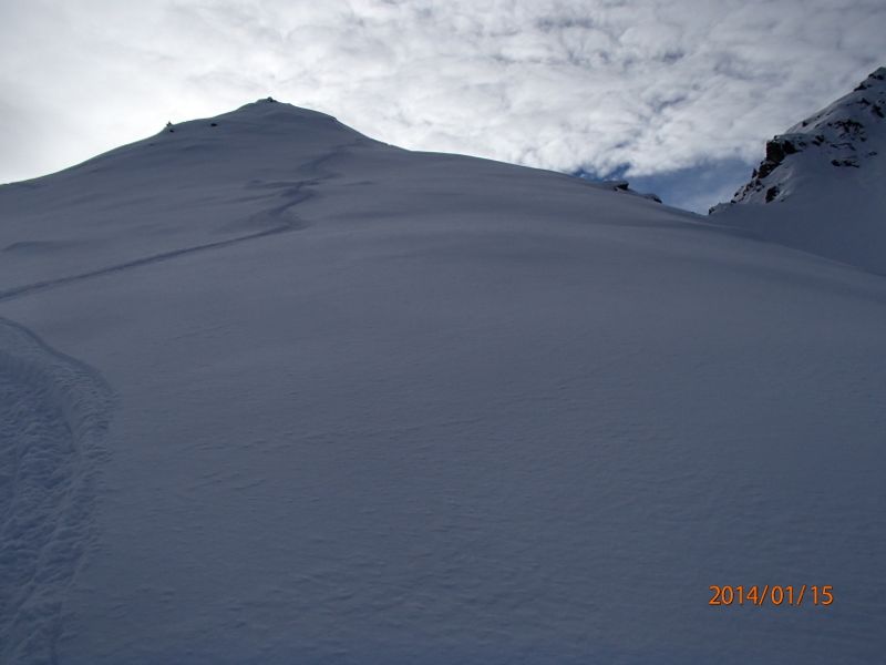 mes 3 seuls "virages" : Le panneau sommital est le seul ayant suffisamment de pente pour skier par 60cm de fraîche