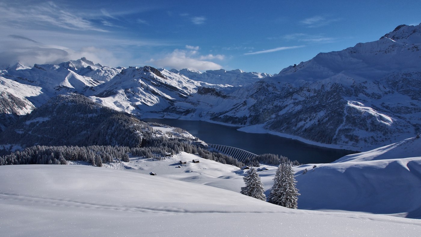 Lac et barrage de Roselend : Et retour d'est sur le Mont Blanc...