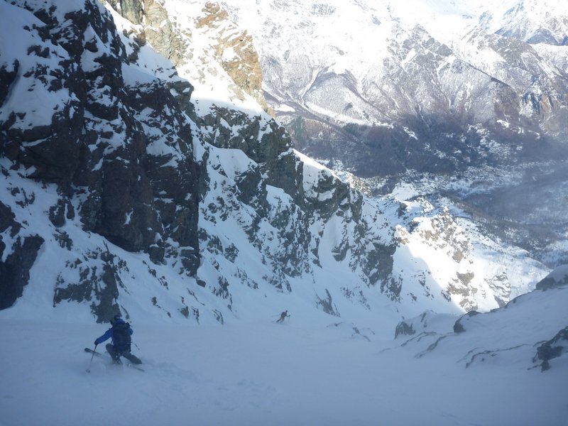 Monte Rosso d'Ala : Descente tranquille, bonne neige au regards du vent de la veille