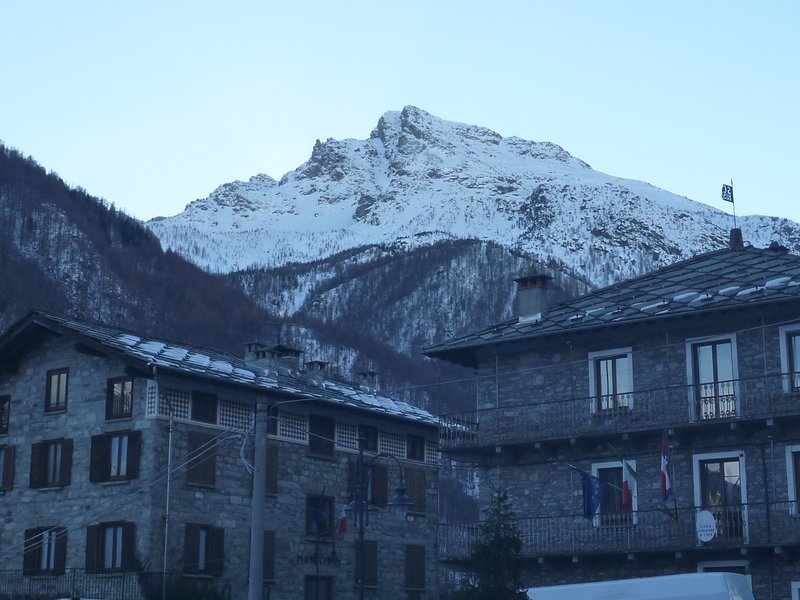 Monte Rosso d'Ala : L'objectif du jour vu du bar...