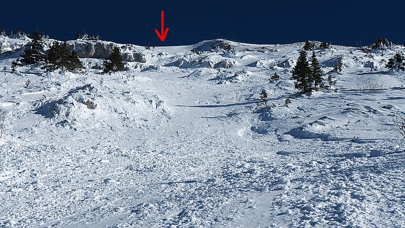 Vue depuis point d'arrêt : J'ai sauté la falaise  sommitale juste dans le canal