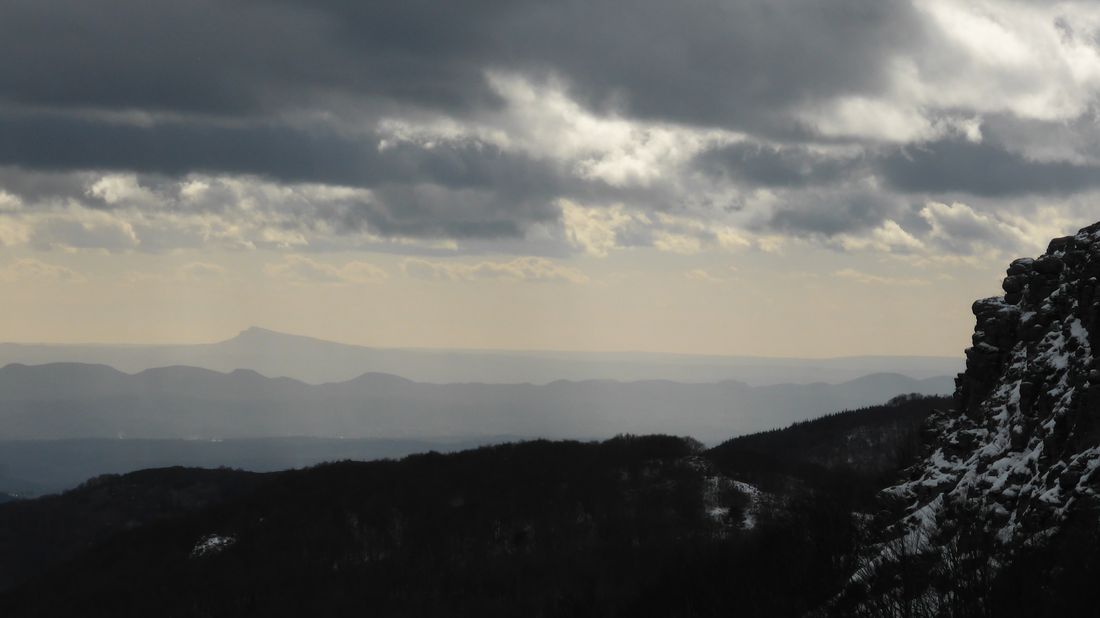 #2 A l A l'horizon vers le sud : Sûrement d'autres jolis sommets