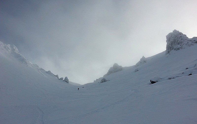 val de Courre : quelques skieurs me précédent dans le Val de Courre