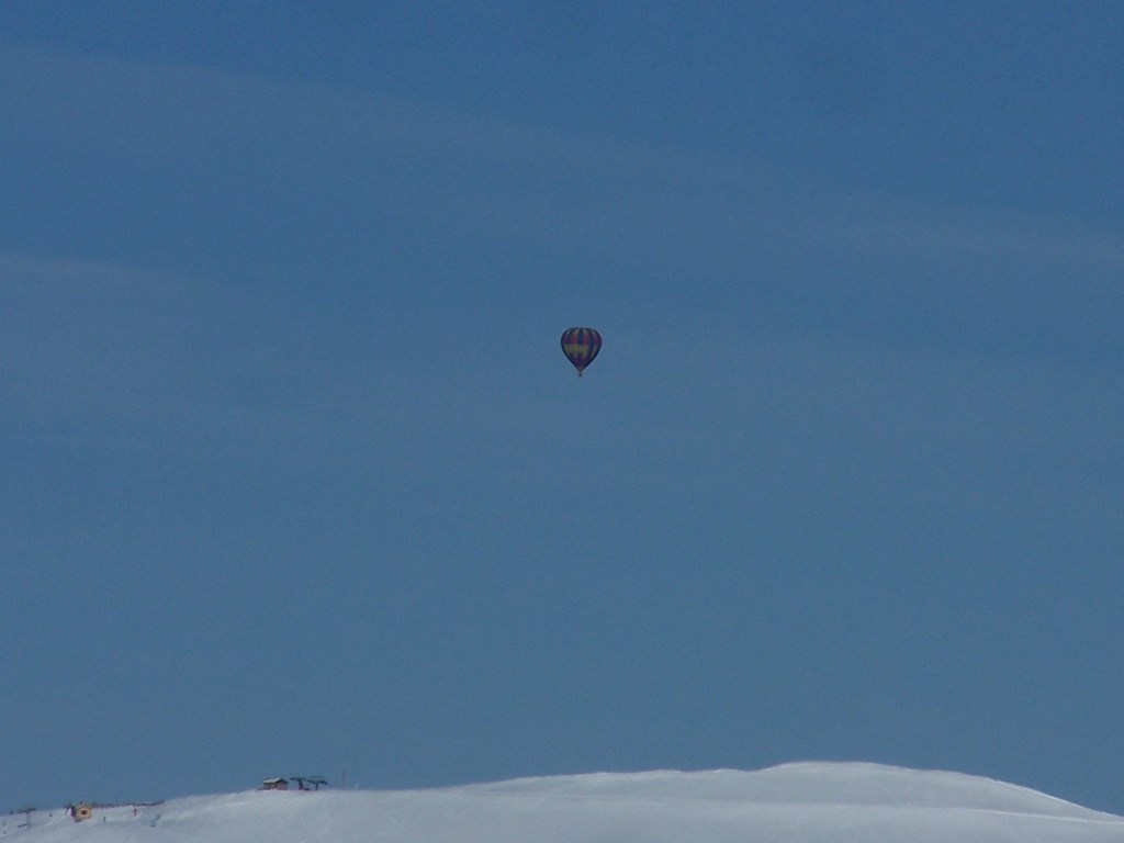 Montagne d'Outray : "Laché" de montgolfière depuis les Saisies.