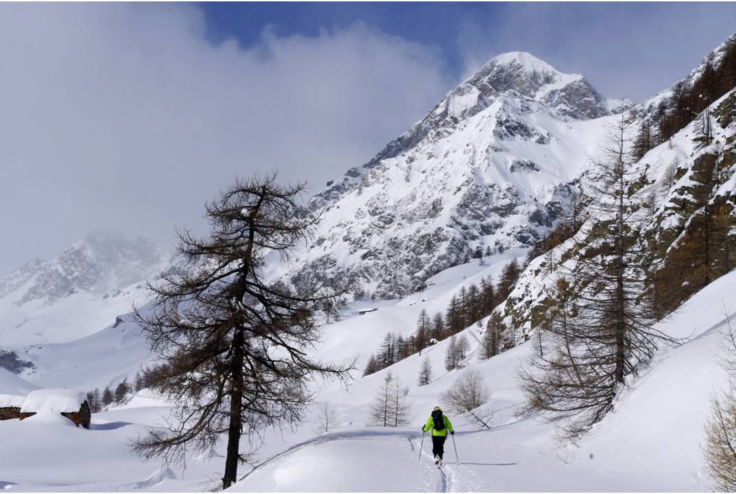 A l'approche de Dondena : La vallée d'altitude s'élargit, nous approchons du PK d'été à DONDENA