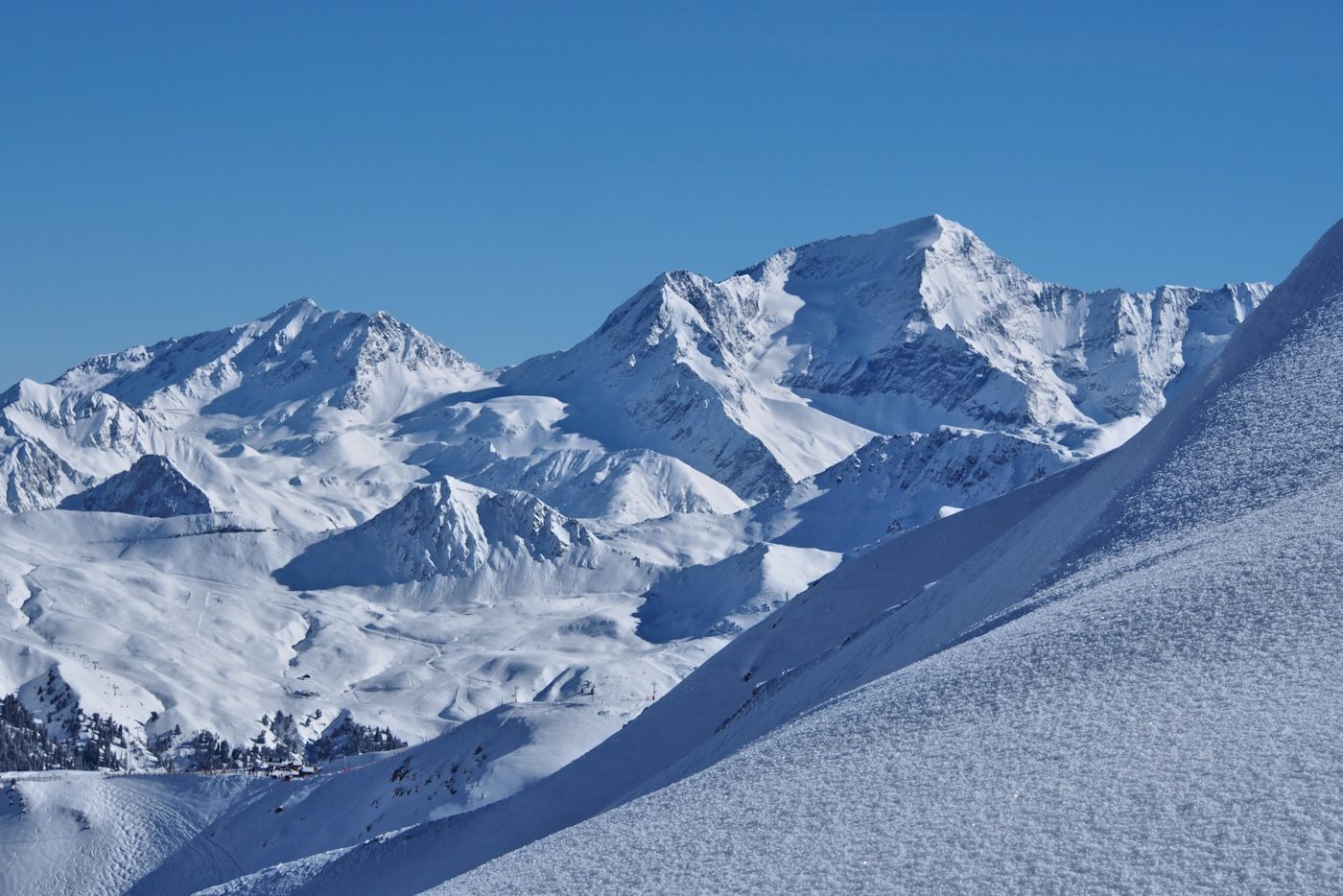 Le Mont Pourri (3779 m) : Attire inévitablement le regard.