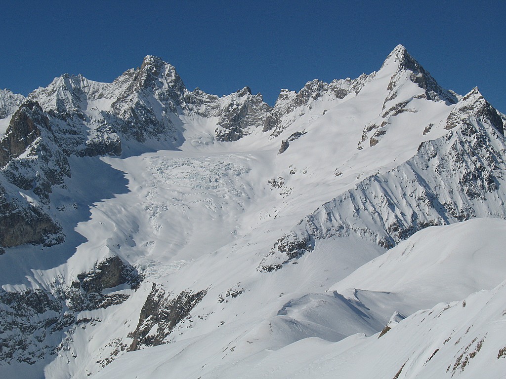 Aig des Angroniettes : Dolent et ses beaux voisins