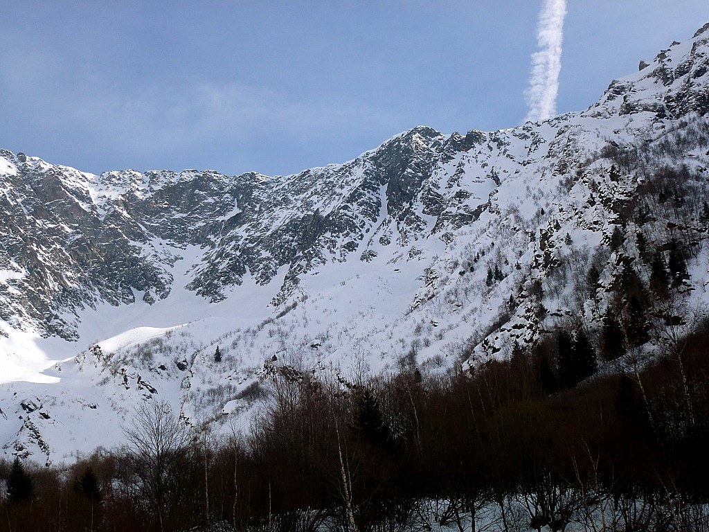#12 Vallon du jour : Au fond le couloir n°1, à droite la face n°2! Vallon du jour : Au fond le couloir n°1, à droite la face n°2!
