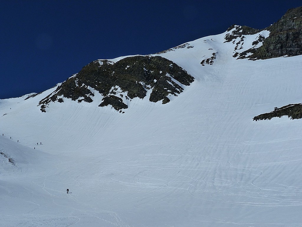 #5 Tuc de Montanero : Son couloir en face sud-est. Tuc de Montanero : Son couloir en face sud-est.