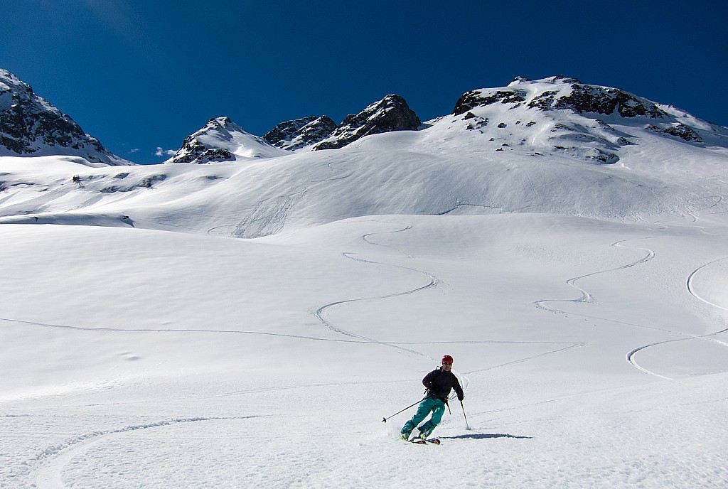 Pichadères : descente vers 12h, assez bon ski jusque 1700m. Plus bas c'est trop mou.