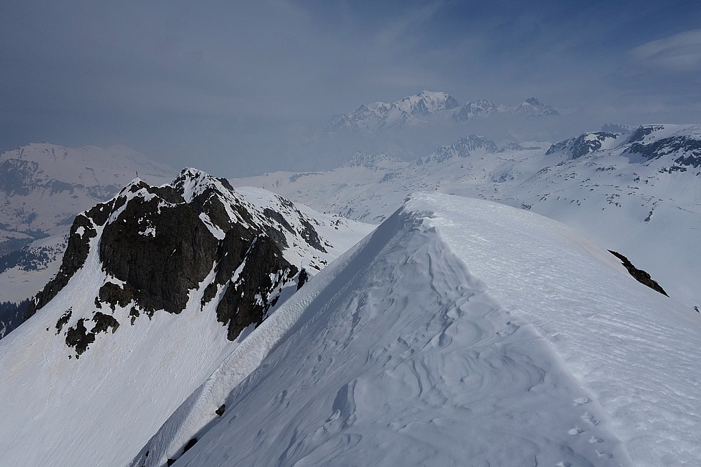 Sommet : Croix d'Outray et Mont Blanc.