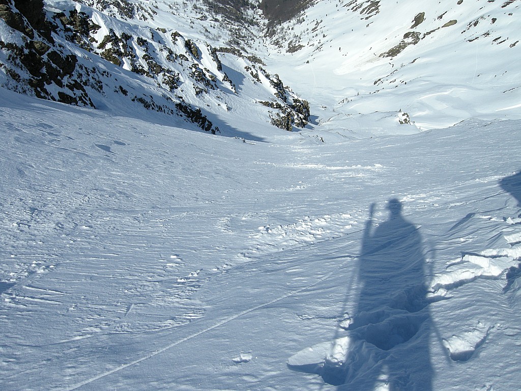 Le créneau d'Endron : Un bel itinéraire de ski extrême (45°), mais pas en condition ce 16 mars 2014