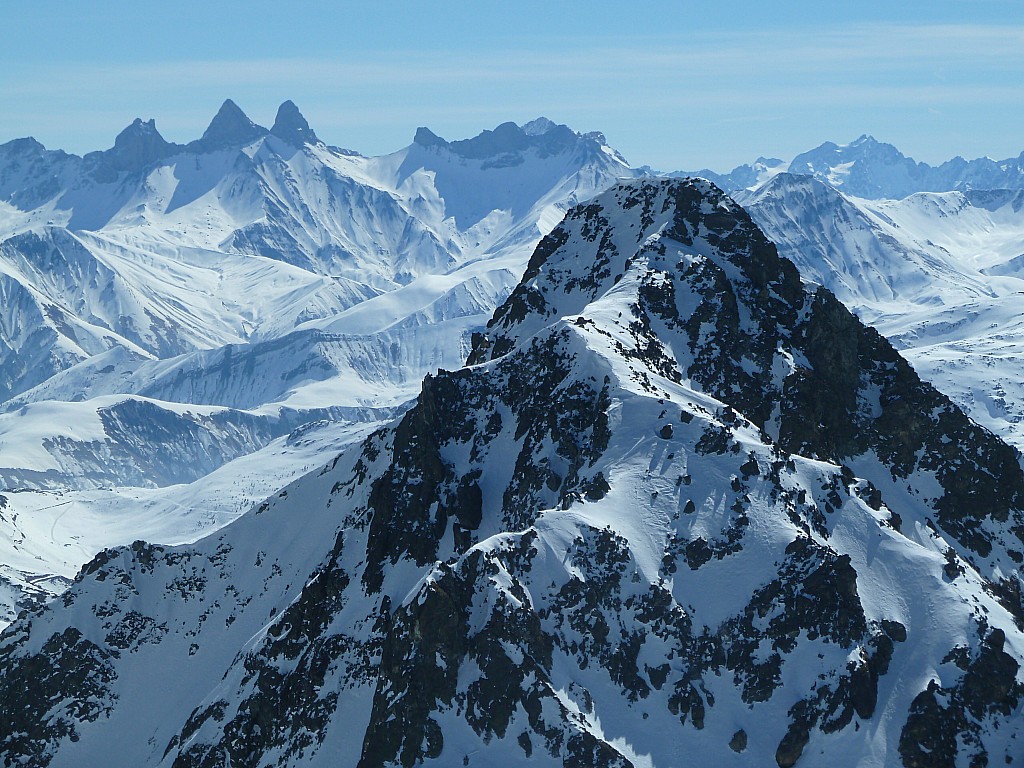 panorama : depuis le sommet les Aiguilles d'Arves et le Bec d'Arguille