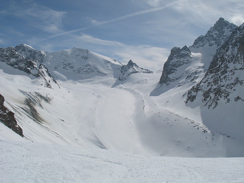 #7 Tête Blanche : Passage de Chamonix Zermatt fait en 2010 sous la Vierge, la Pte Kurz et le Mont Brulé Tête Blanche : Passage de Chamonix Zermatt fait en 2010 sous la Vierge, la Pte Kurz et le Mont Brulé