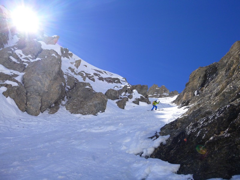 Monte Viraysse : Etroiture du couloir en neige un peu plus dure