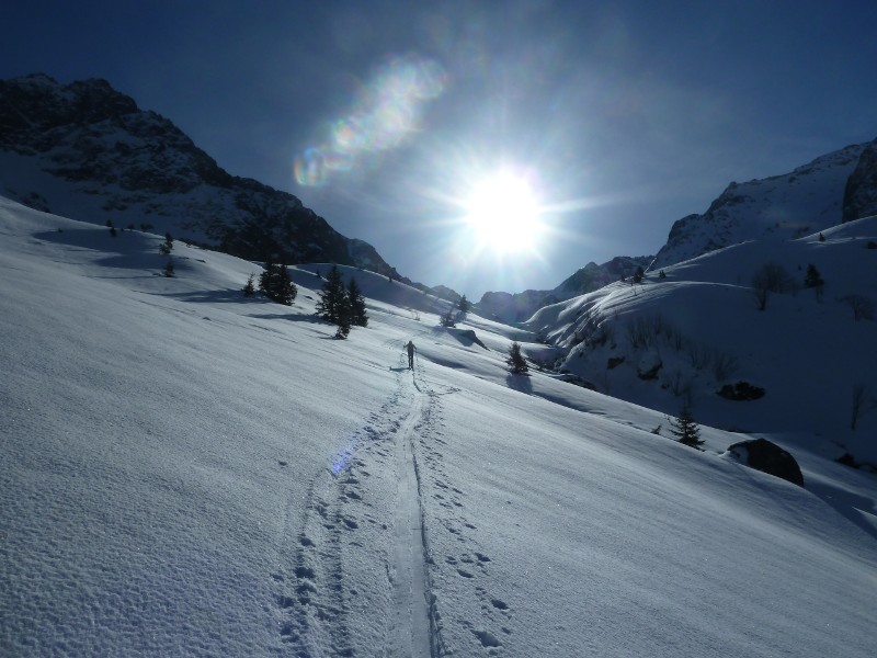 Montée vers le refuge : pas de trace de descente.