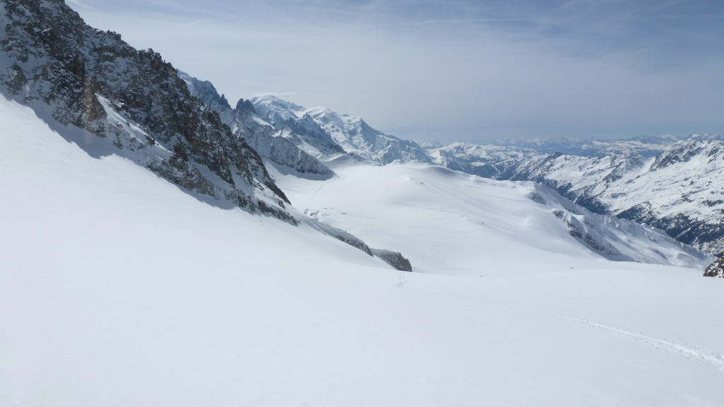 le Mont Blanc : depuis sous le col du Midi des Grands