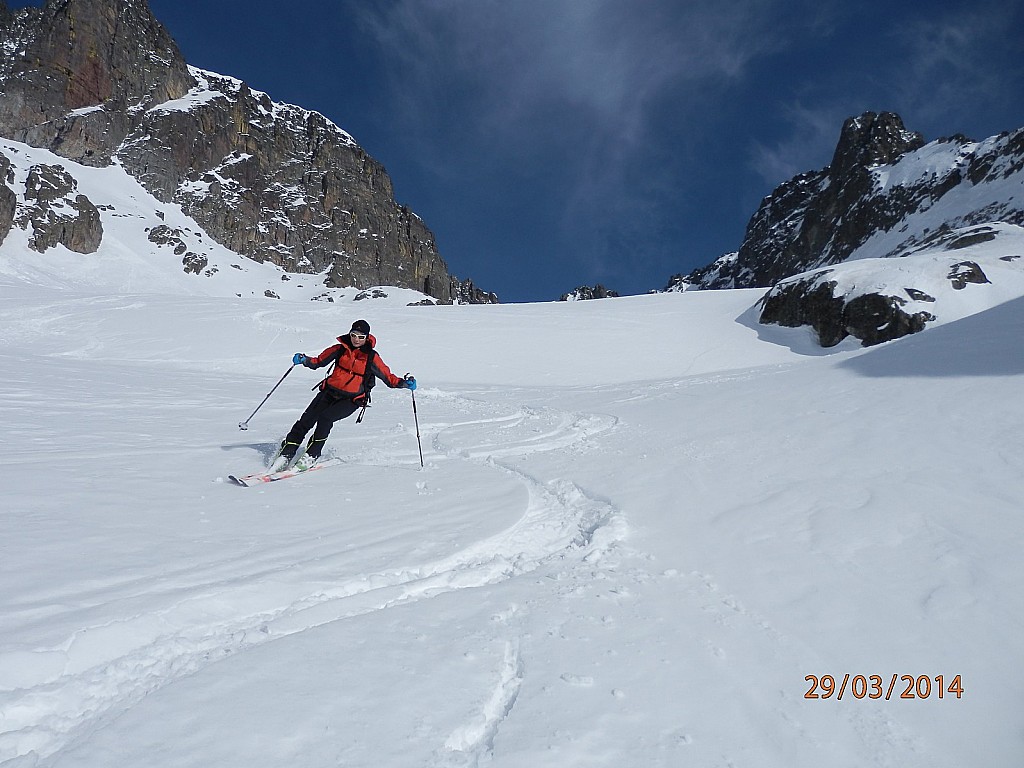 #22 Neige plus lourde ensuite mais : skiante Neige plus lourde ensuite mais : skiante