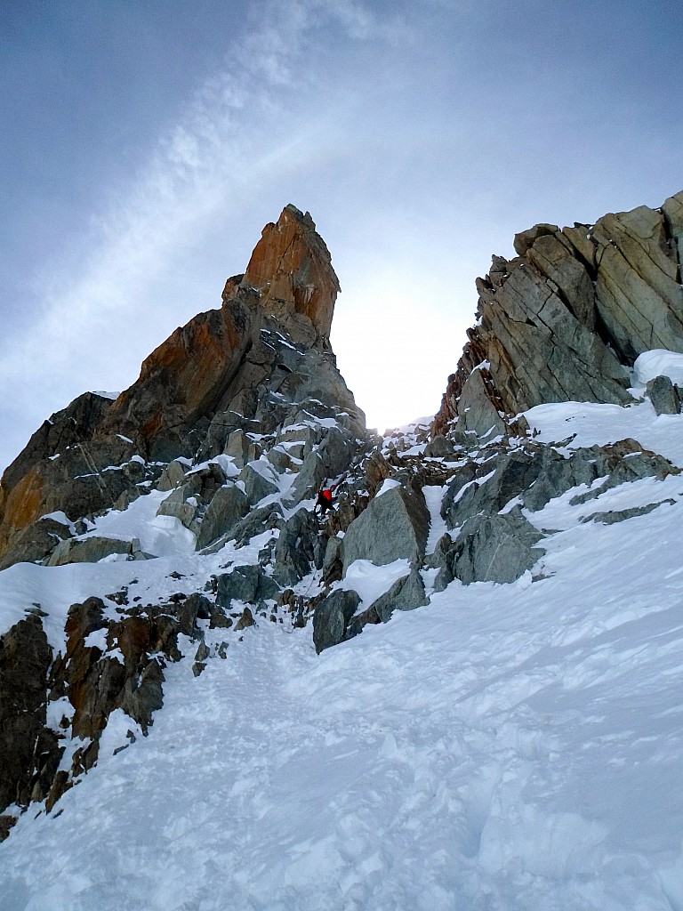 Sous les Périades : 30 mètres de corde suffisent pour descendre sur le glacier du Mont Mallet