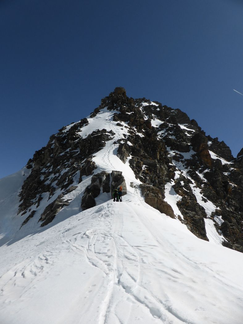 Puy Gris : On peut monter par l'arête ouest