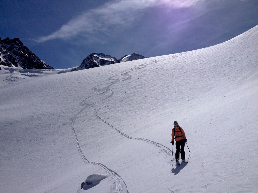 Descente du Glacier de Boveire : les courbes s'enchaînent...